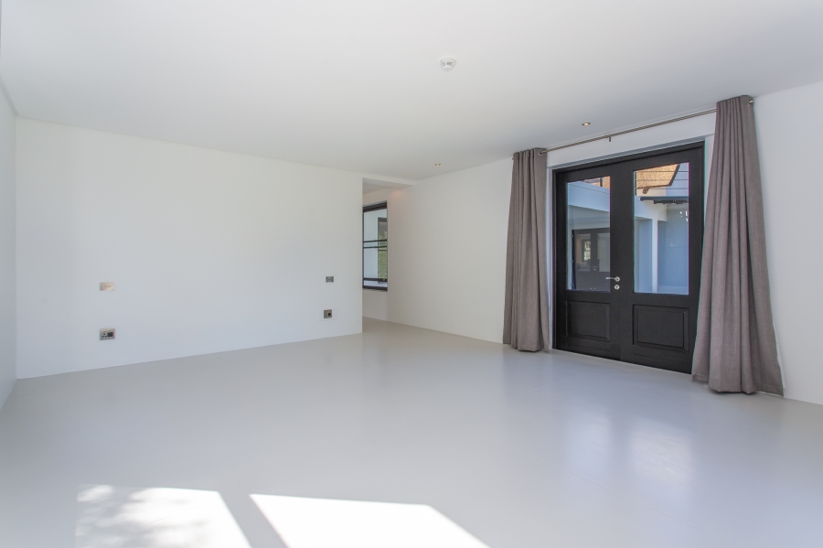 5 Bedroom Property for Sale in Pearl Valley at Val de Vie Western Cape